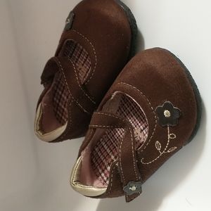 Teeny Toes Tiny Shoes. Brown Baby Girl Shoes w/flowers